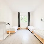 Apartment Tolstov - 3 - Kitchen - Dining - Terrace - 25 Min To Messe Dus Dusseldorf