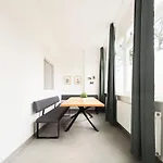 Tolstov - 3 - Kitchen - Dining - Terrace - 25 Min To Messe Dus *