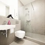 Apartment Tolstov - 3 - Kitchen - Dining - Terrace - 25 Min To Messe Dus Dusseldorf