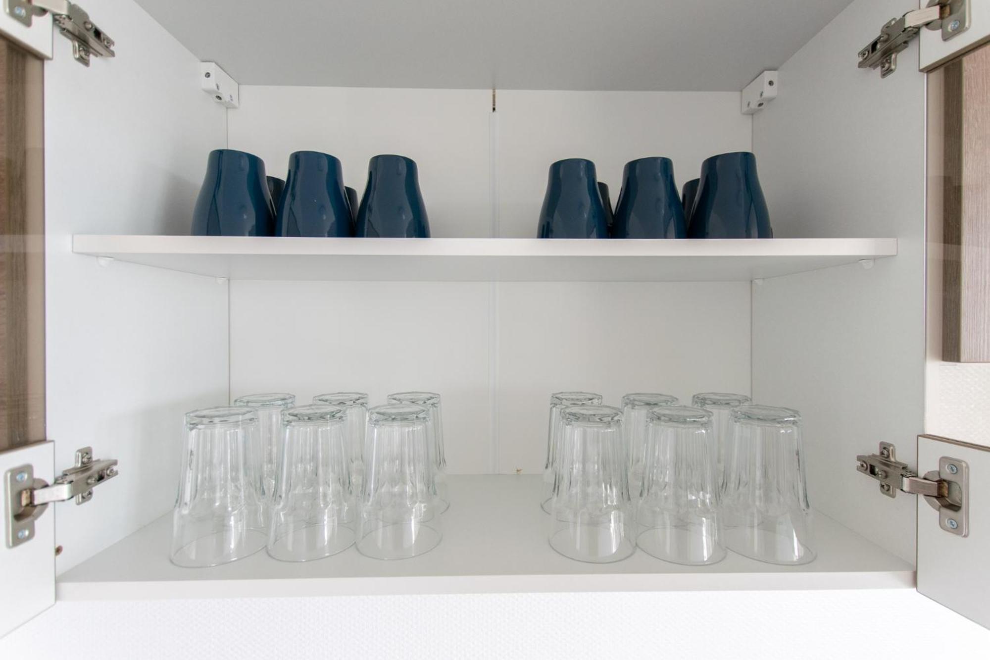 Apartment Tolstov - 3 - Kitchen - Dining - Terrace - 25 Min To Messe Dus