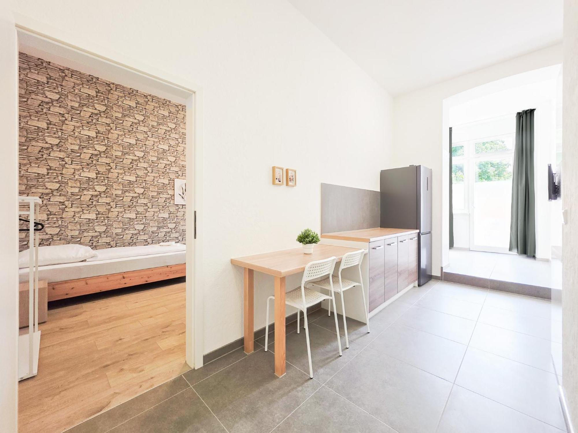 Apartment Tolstov - 3 - Kitchen - Dining - Terrace - 25 Min To Messe Dus *